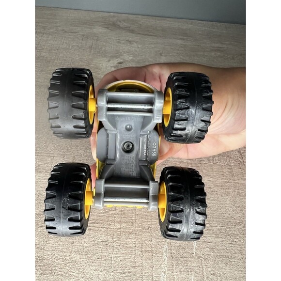 Blaze & The Monster Machines Toy Monster Truck Stripes Yellow - Picture 7 of 8